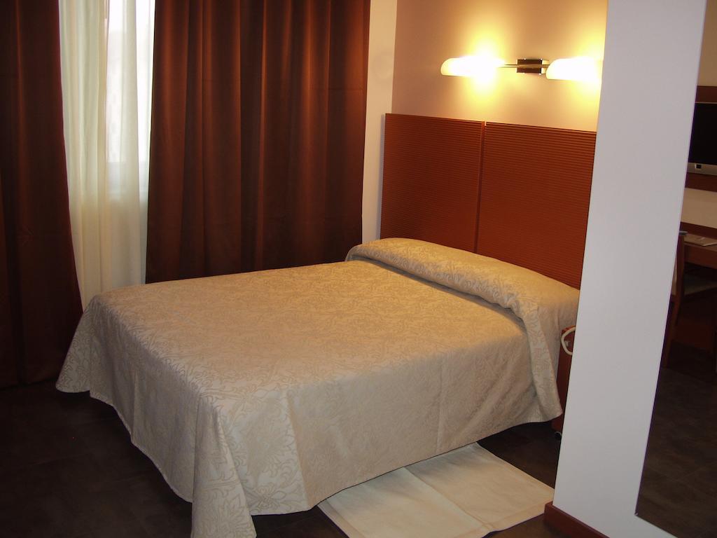 Hotel Mareschi Palace Novara Kültér fotó