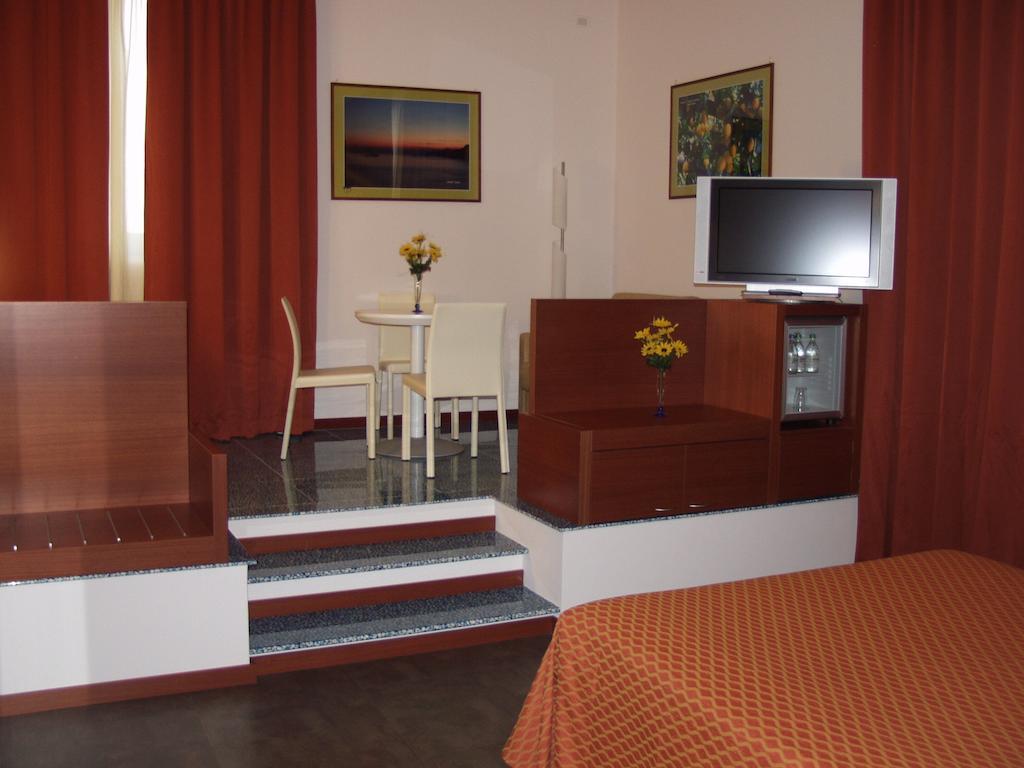 Hotel Mareschi Palace Novara Kültér fotó