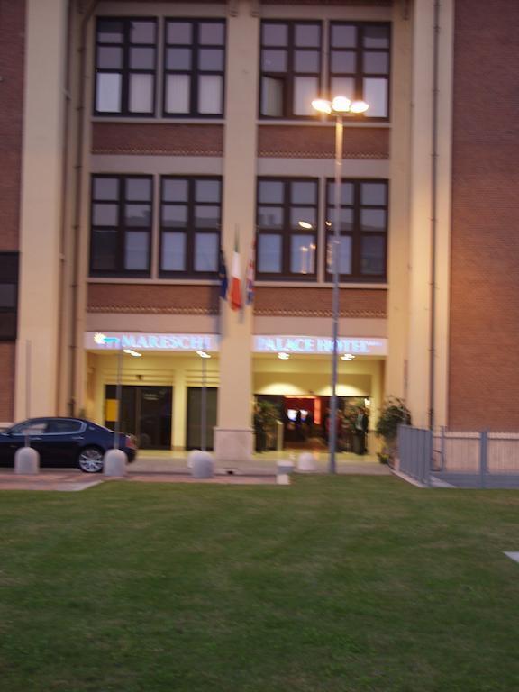 Hotel Mareschi Palace Novara Kültér fotó