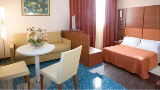 Hotel Mareschi Palace Novara Szoba fotó